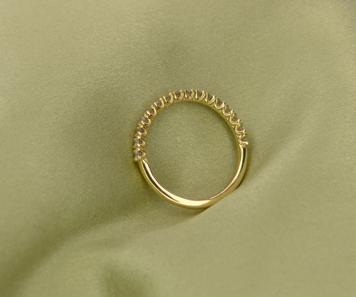 Scalloped Claw Set Diamond Ring - 2mm