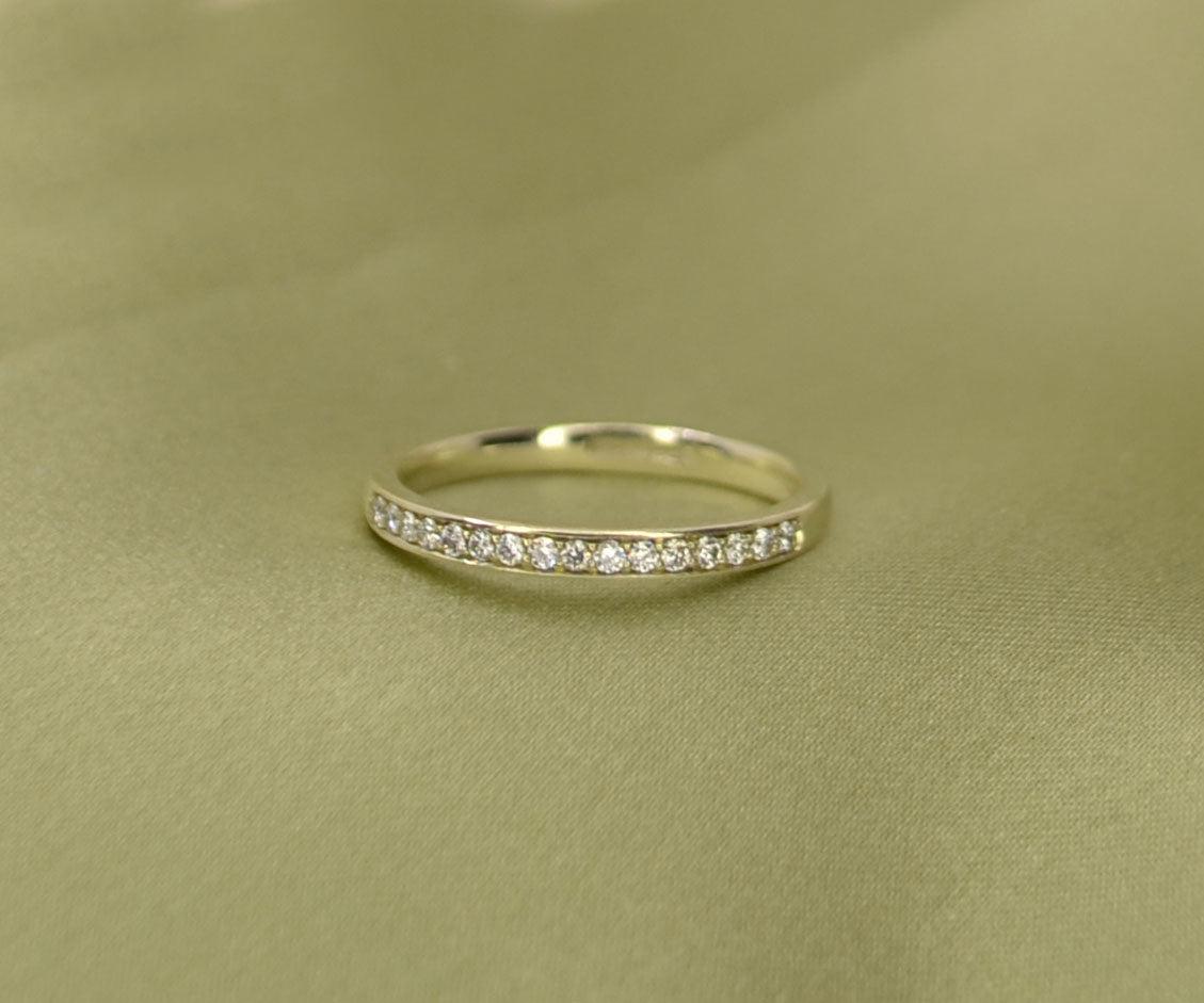 Court Grain Set Diamond Ring - 1.8mm