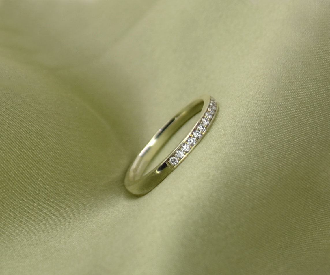 Court Grain Set Diamond Ring - 1.8mm