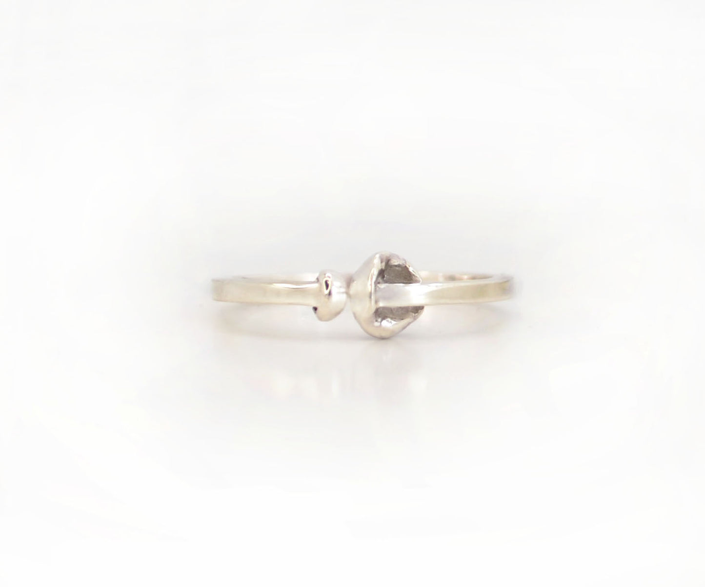 'Meet me in the Middle' Ring