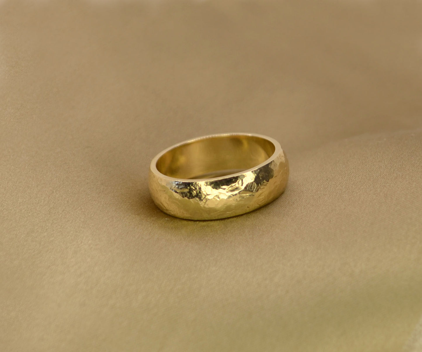 Battered D Shape Ring - 6mm