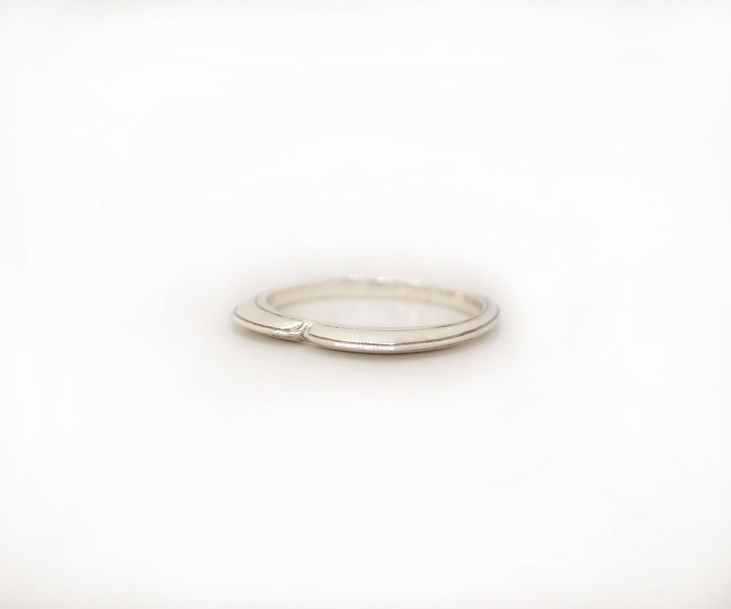 Knife edged Heart Ring