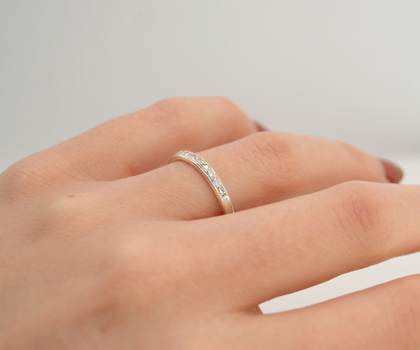 Traditional Grain Set Diamond Ring - 2.5mm