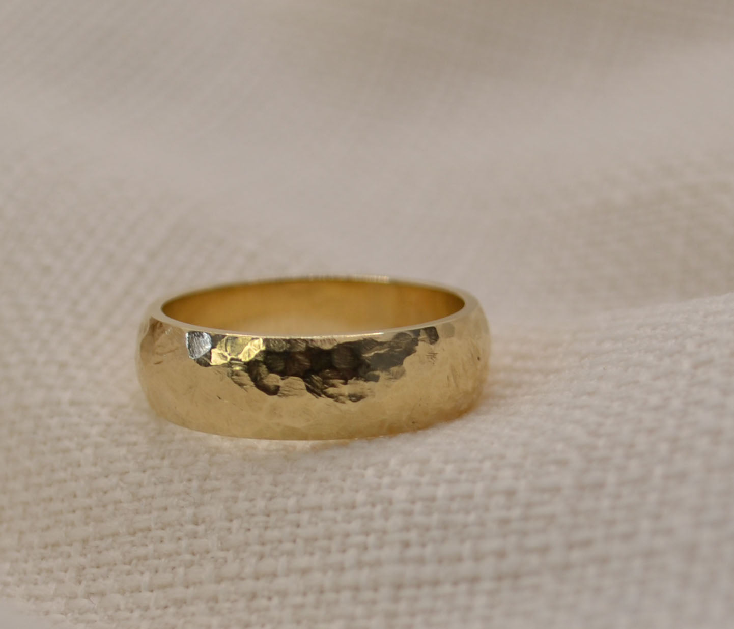 Hammered D Shape Ring - 6mm