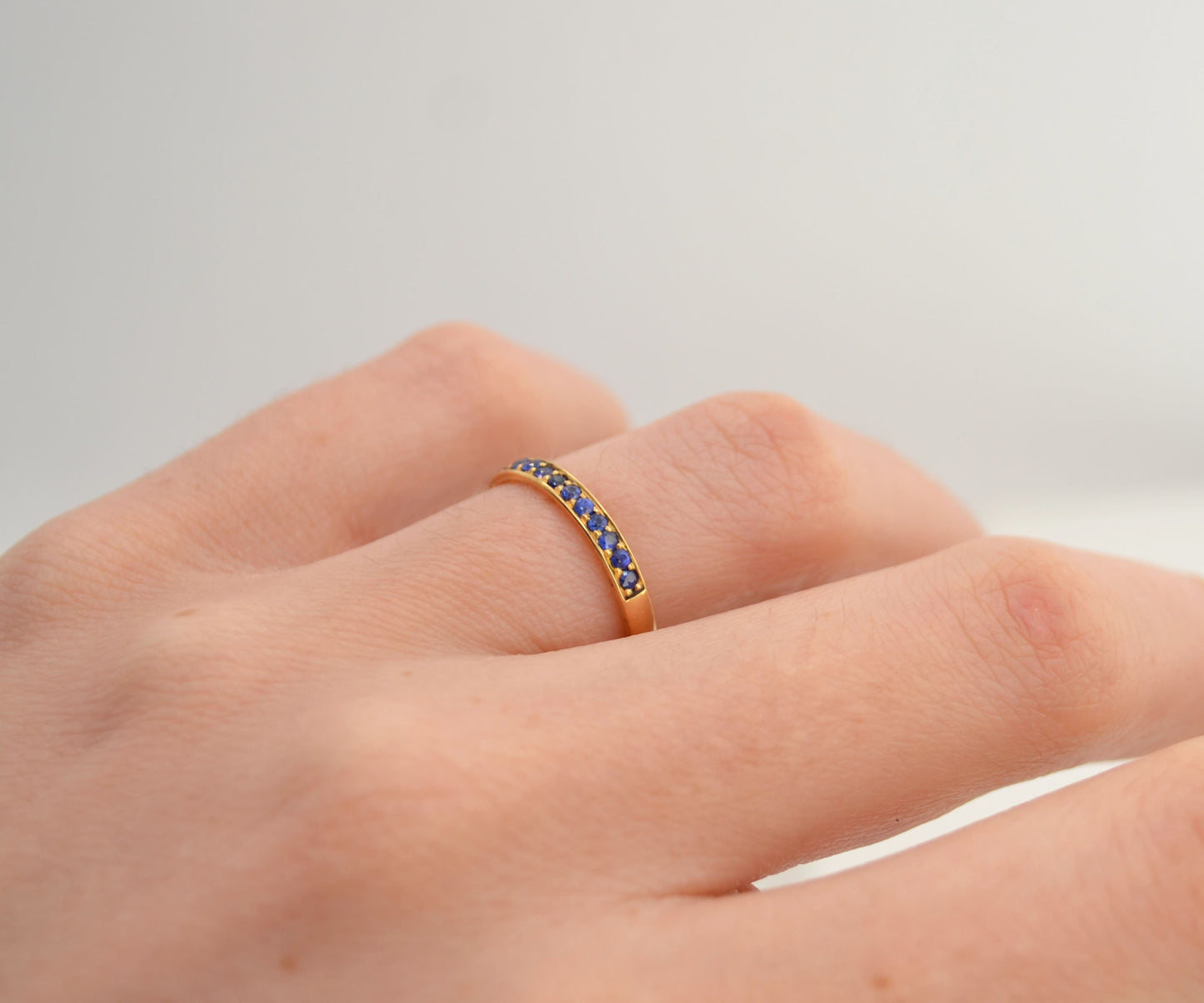 Grain Set Sapphire Ring - 2.3mm
