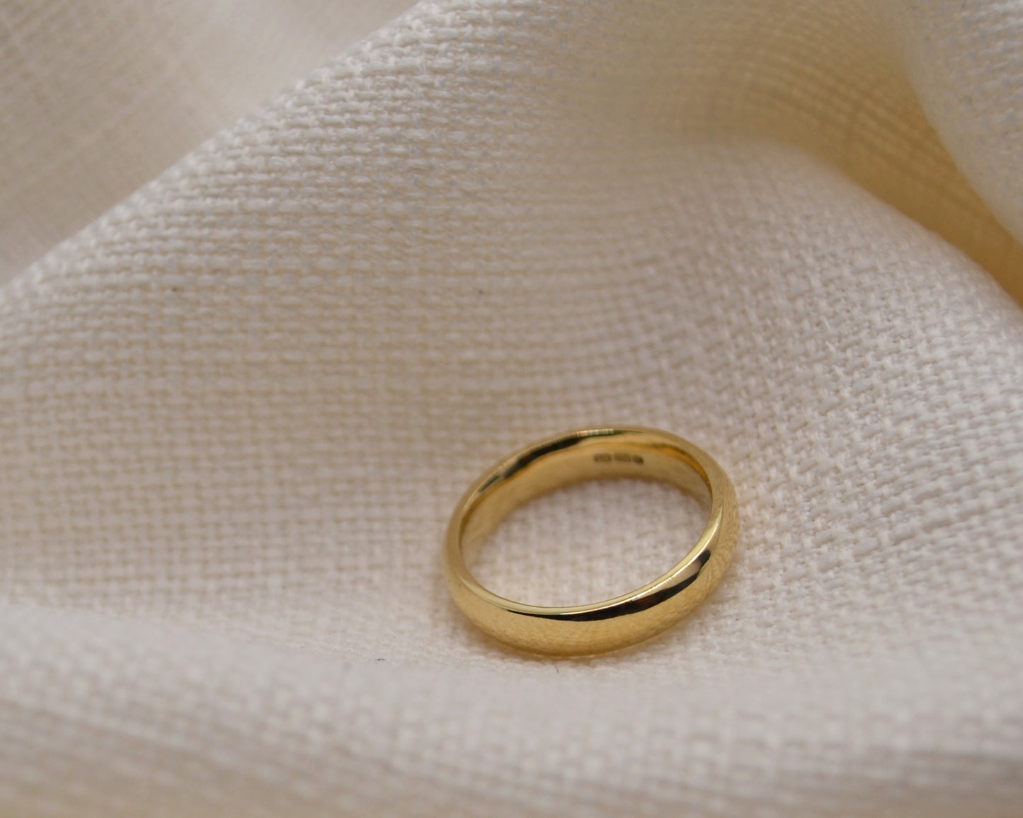 Flat Edged Court Ring - 4mm