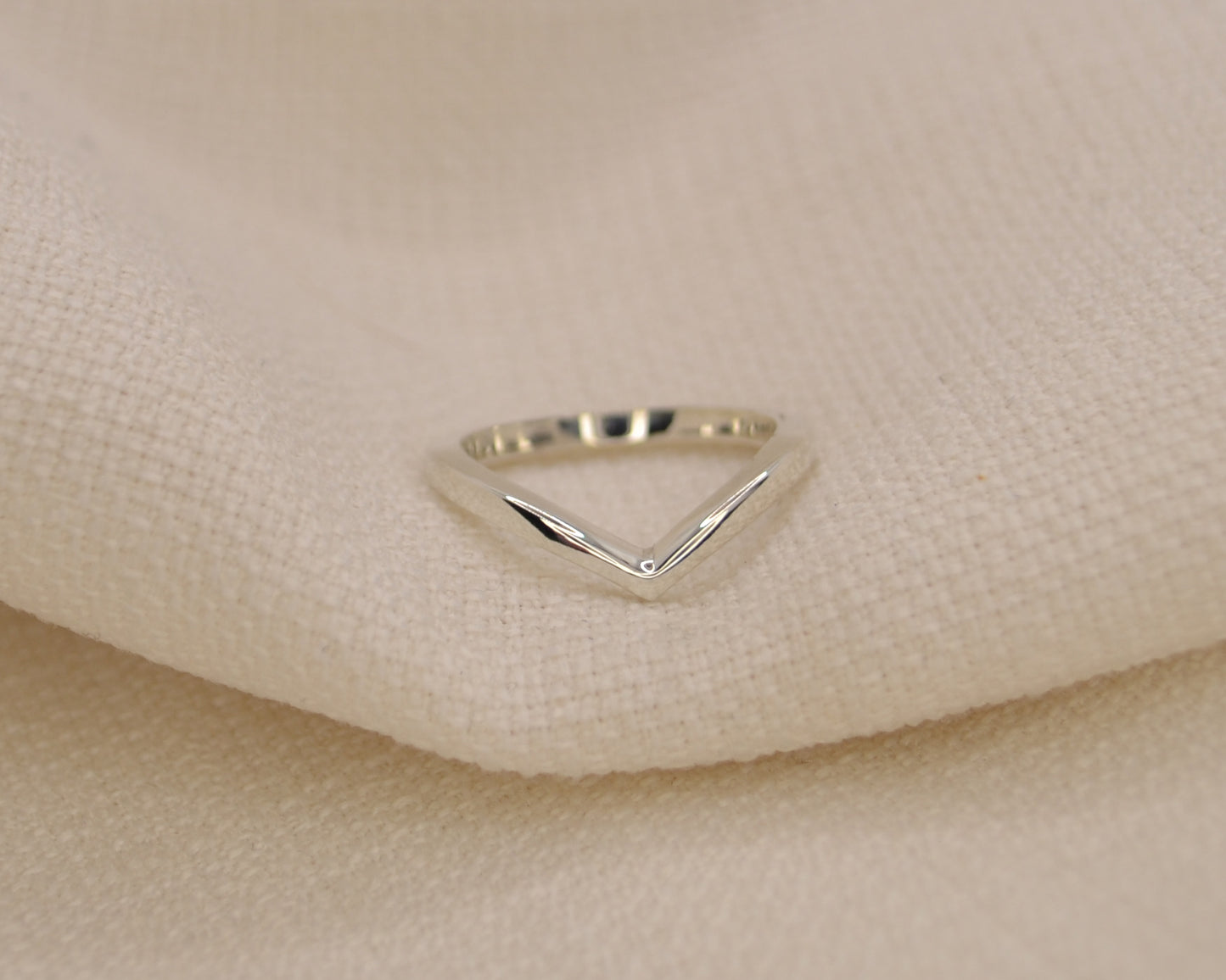 Shaped wedding Ring - 2mm