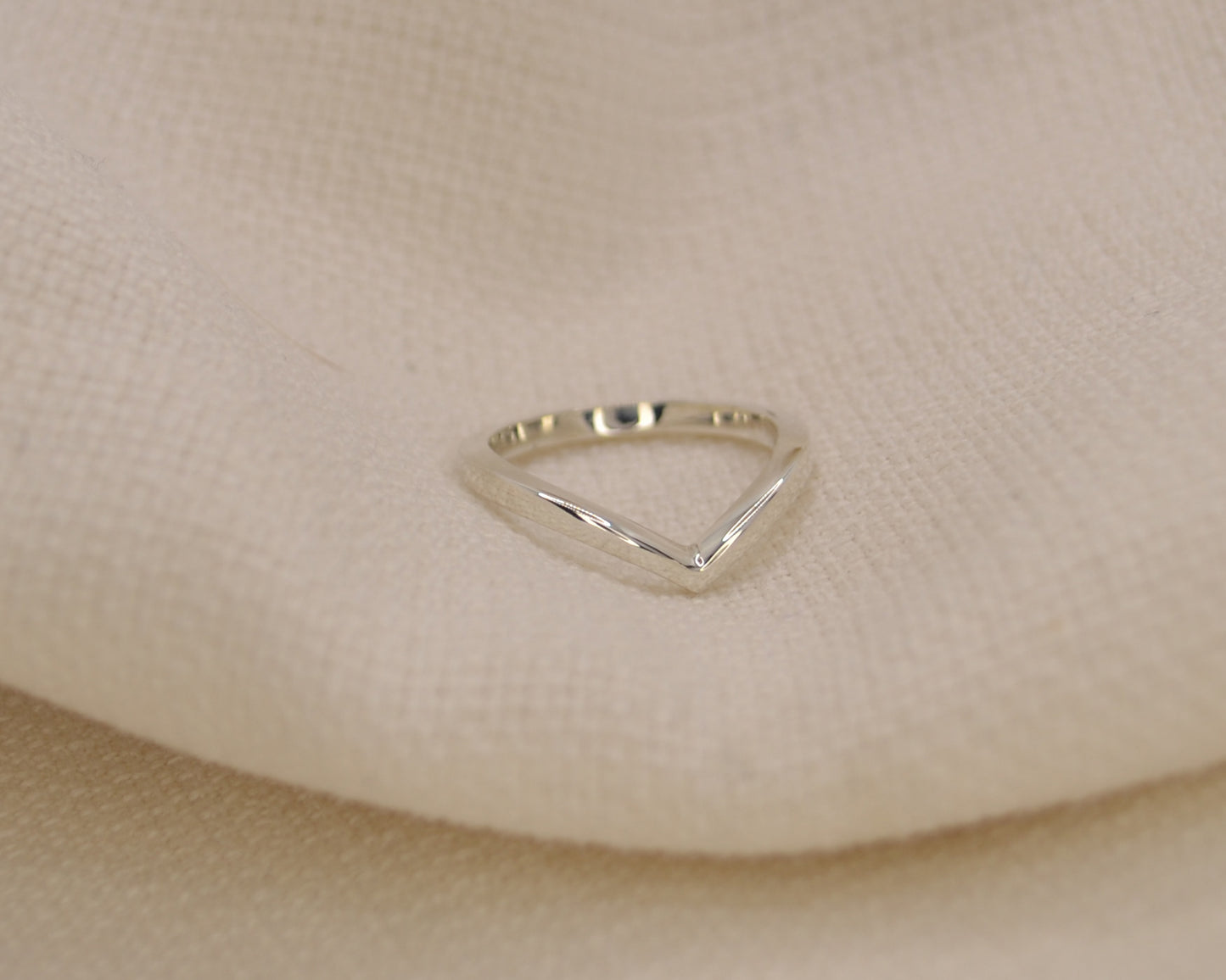 Shaped wedding Ring - 2mm
