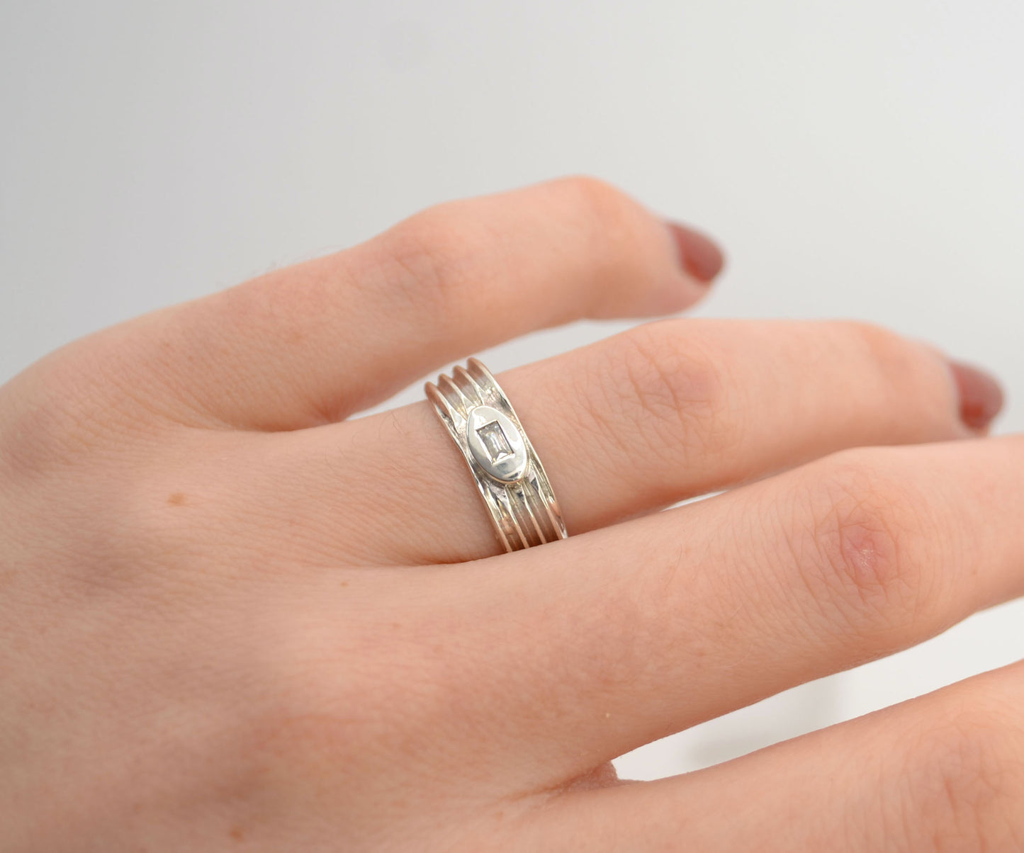 Baguette cut Diamond Knife edge Ring
