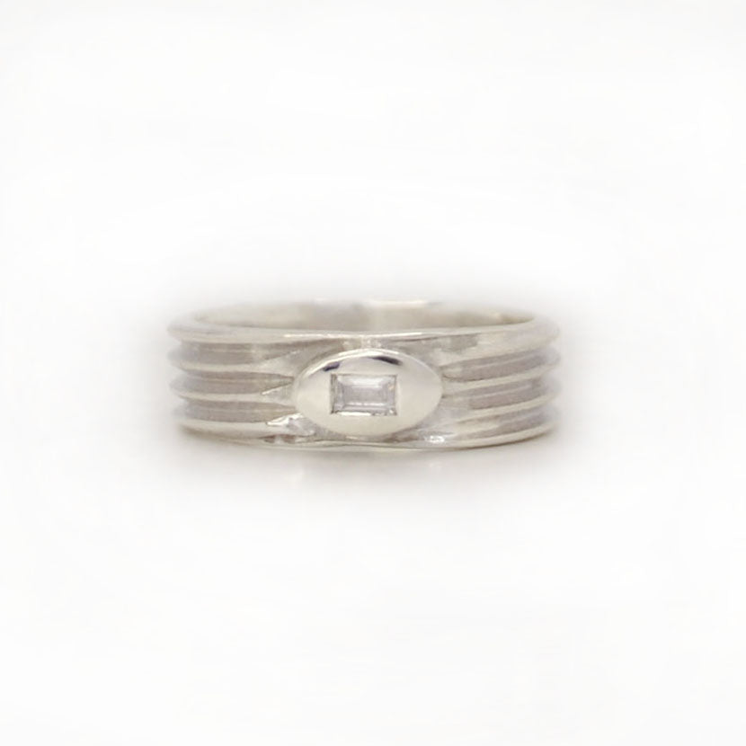 Baguette cut Diamond Knife edge Ring