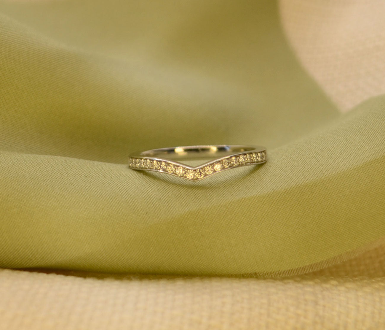 'V' Shaped Micro Grain Set Diamond Ring - 2mm