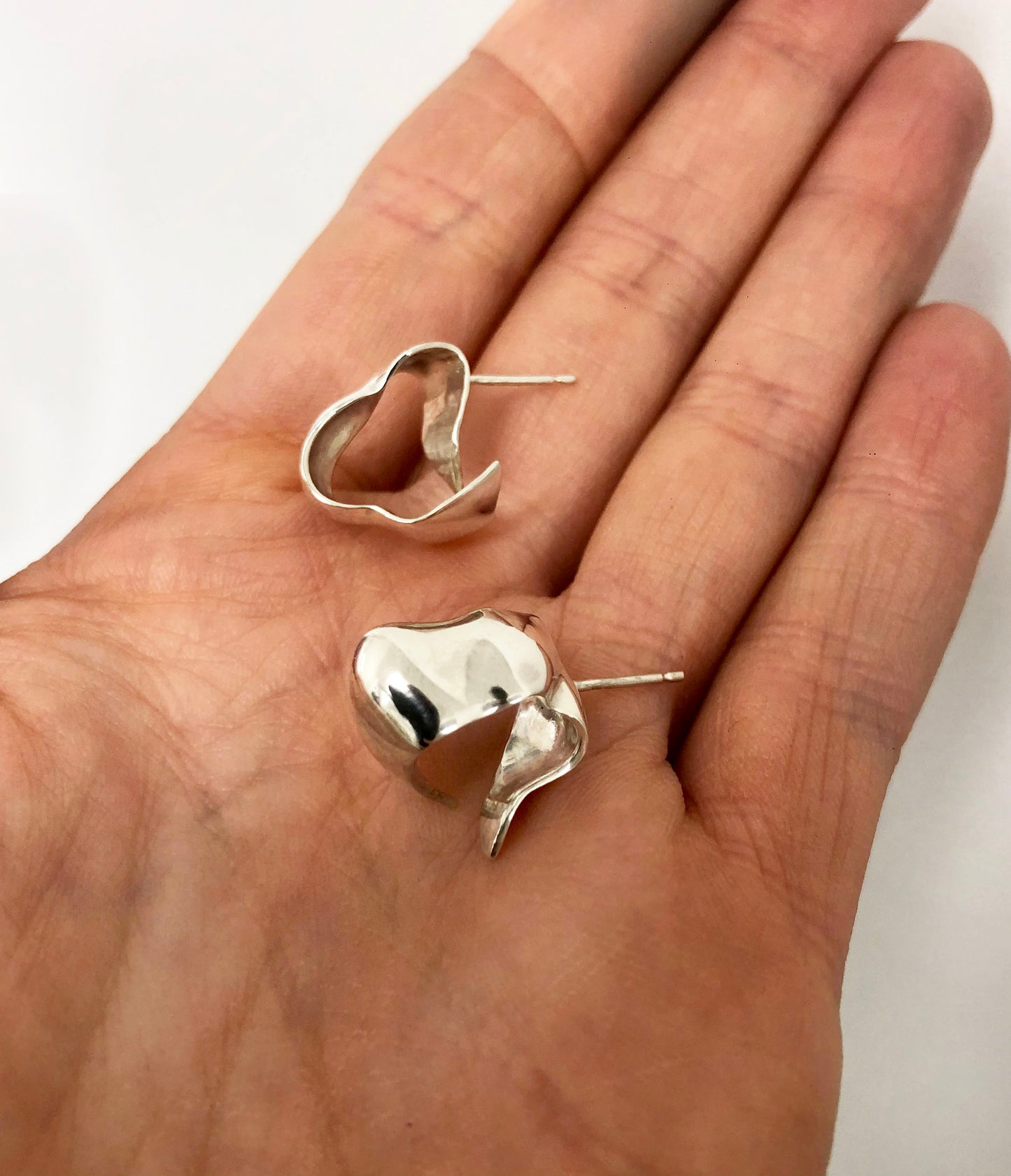 'I have Curves' stud Earrings