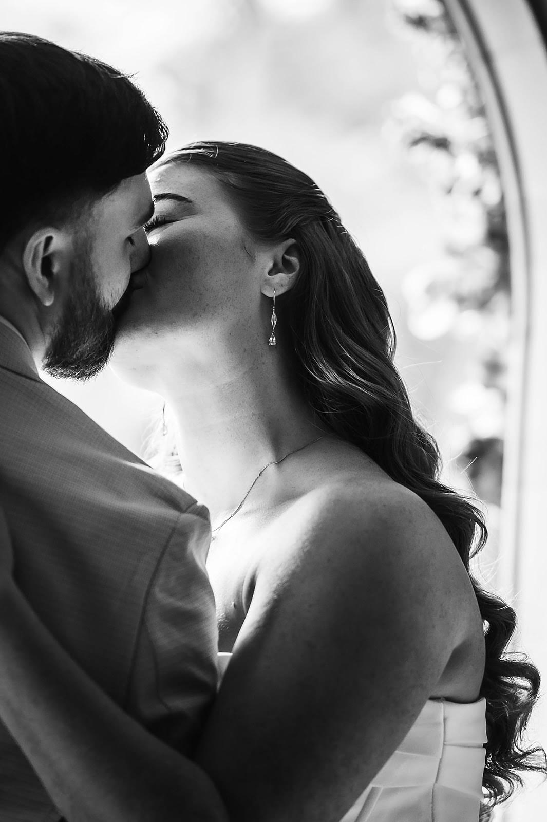 Dancing Ladies with Emeralds