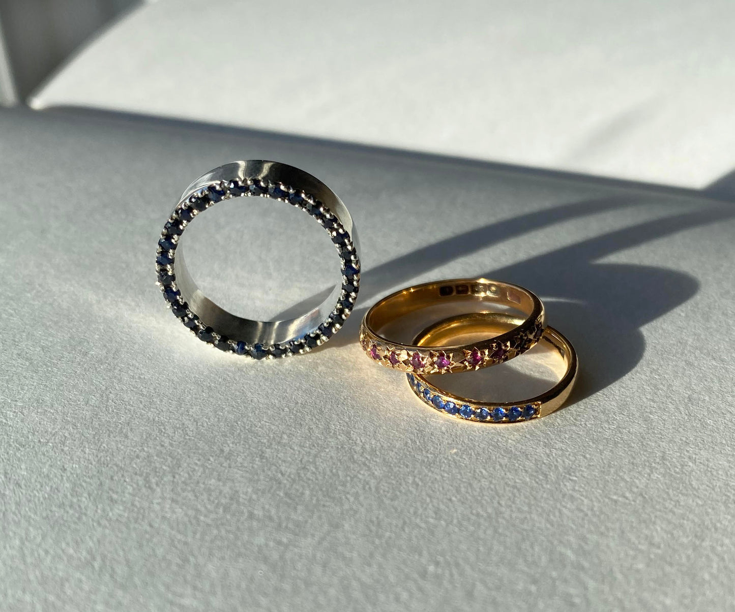 Edge Set Sapphire Ring - 5mm