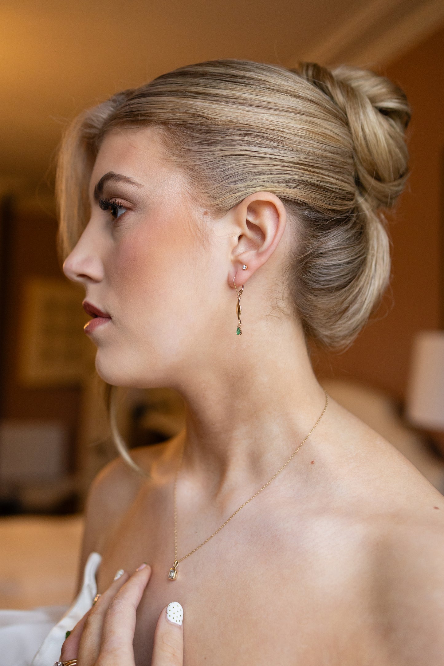 Dancing Ladies with Emeralds