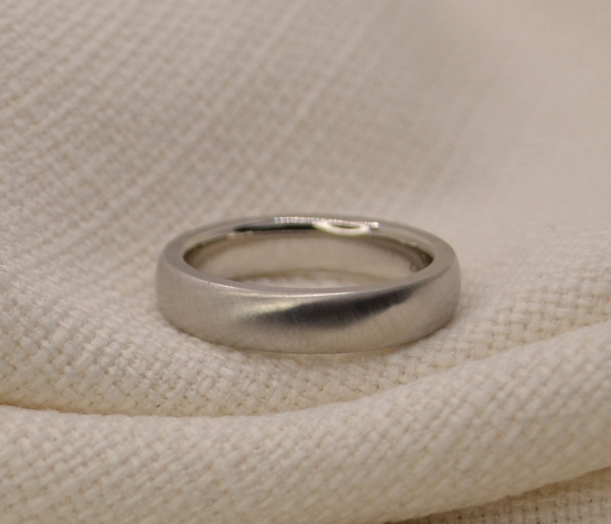 Flat sided Court Profile Ring - 5mm