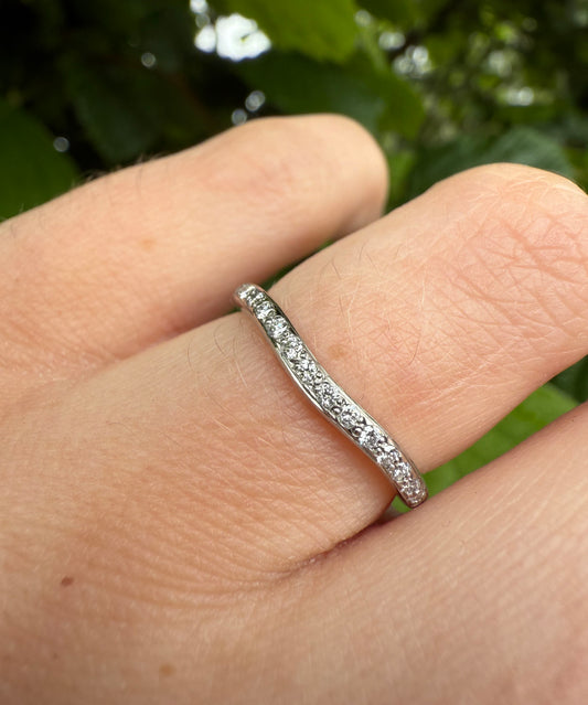Grain Set Diamond Shaped Ring