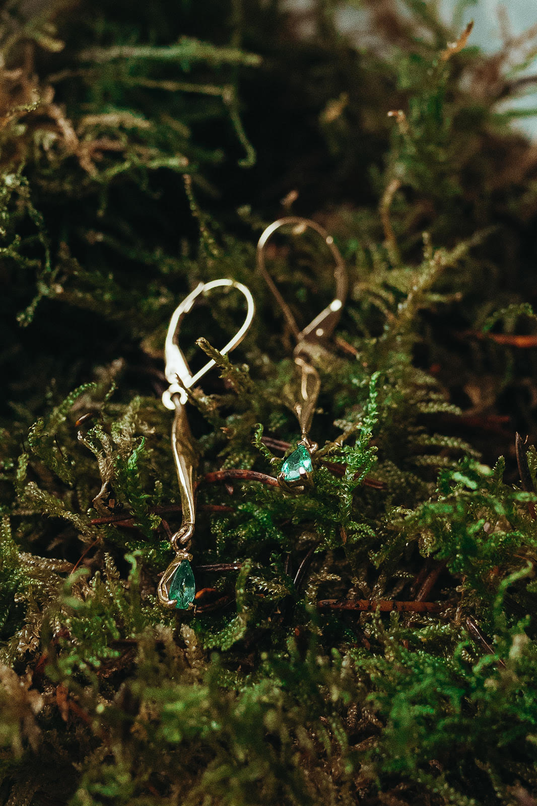 Dancing Ladies with Emeralds